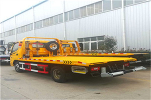 船山区附近拖车救援搭电